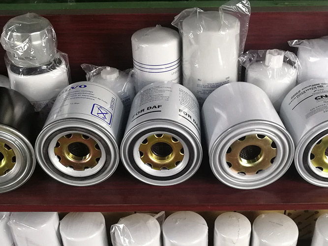 20972915_volvo_air_drier